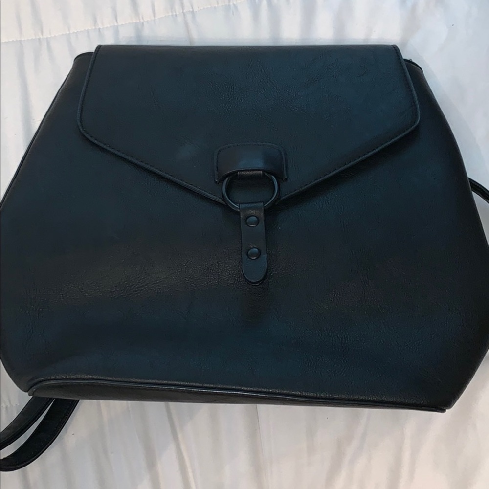 black backpack